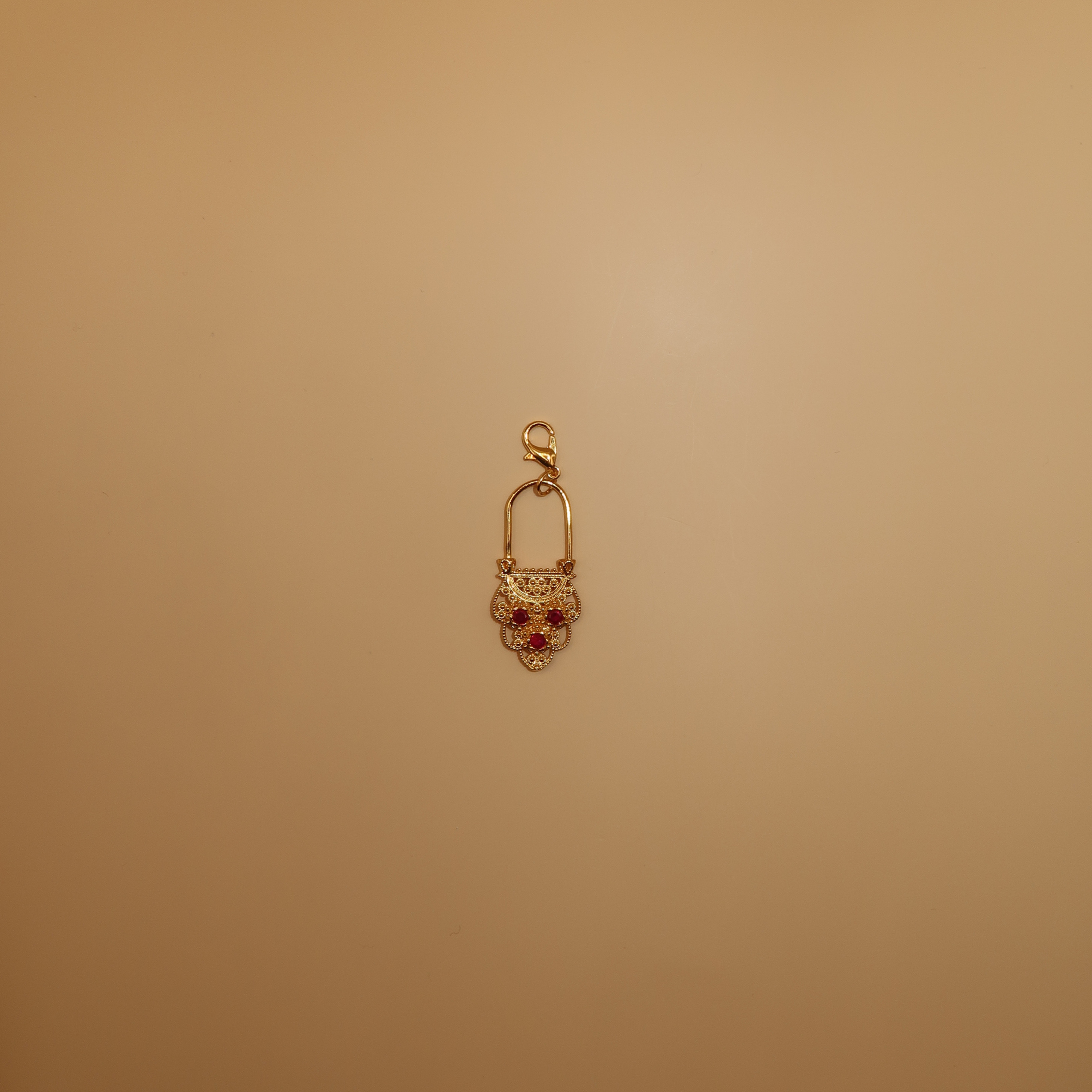 096