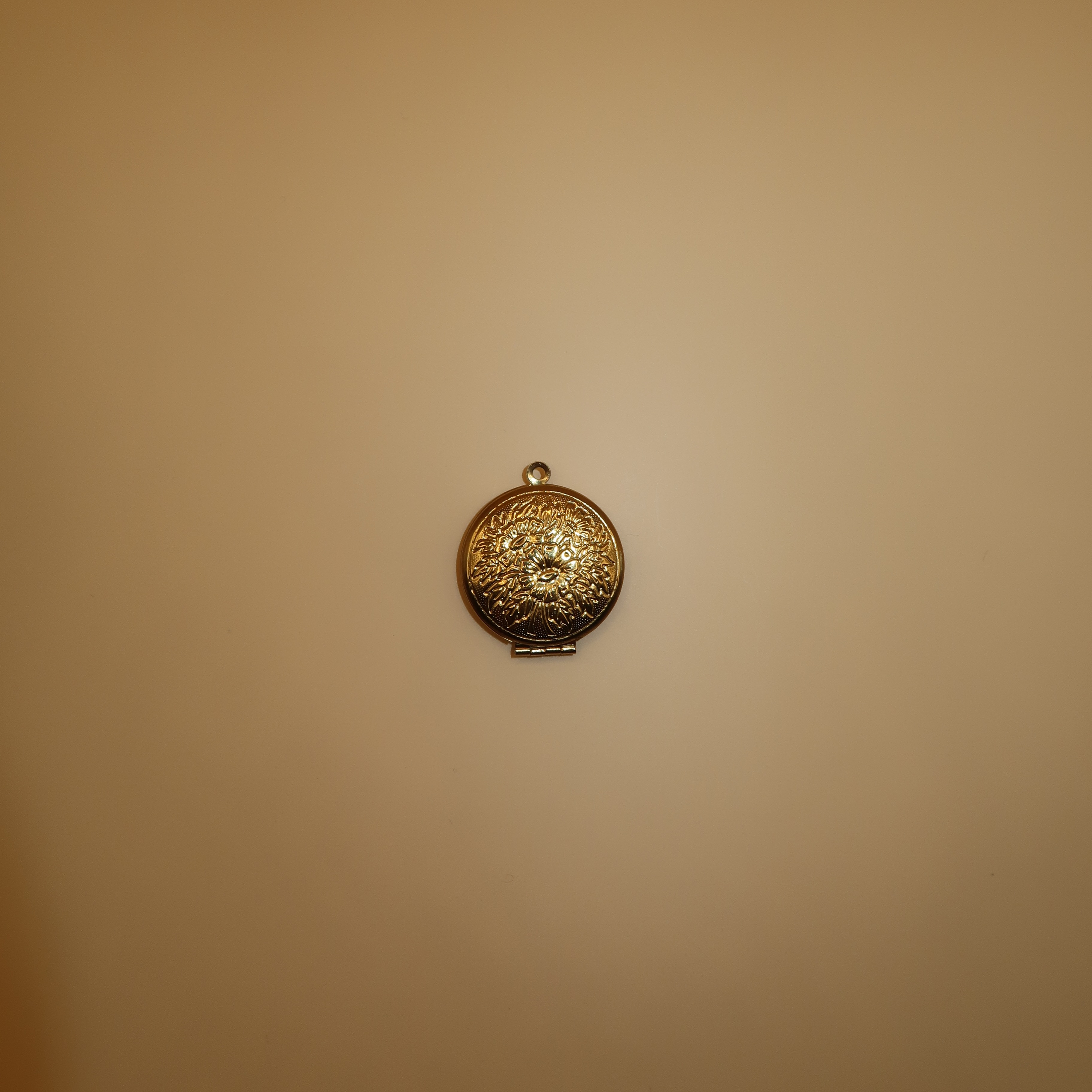 072