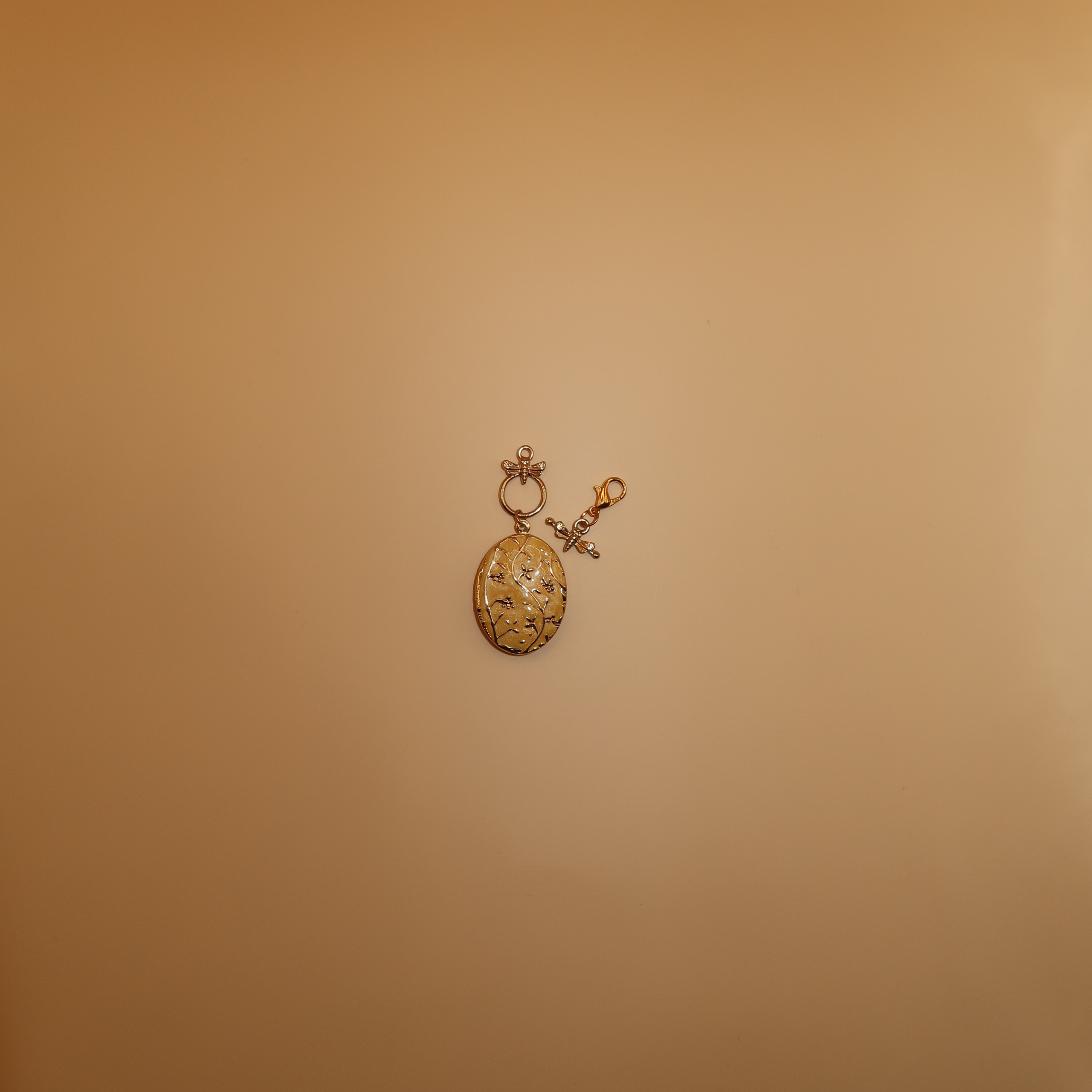 065